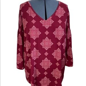 EVRI Women's Plus-size‎ Pullover Top Size 2X Dark Red Multicolor Smocked Sleeves